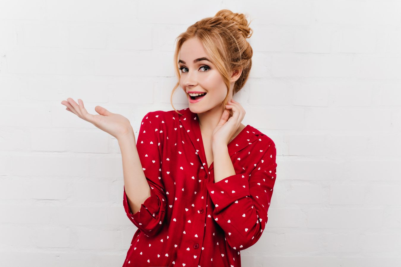 sensual-fair-haired-girl-with-cute-hairstyle-posing-sleepwear-indoor-portrait-cheerful-young-woman-red-pajams-smiling